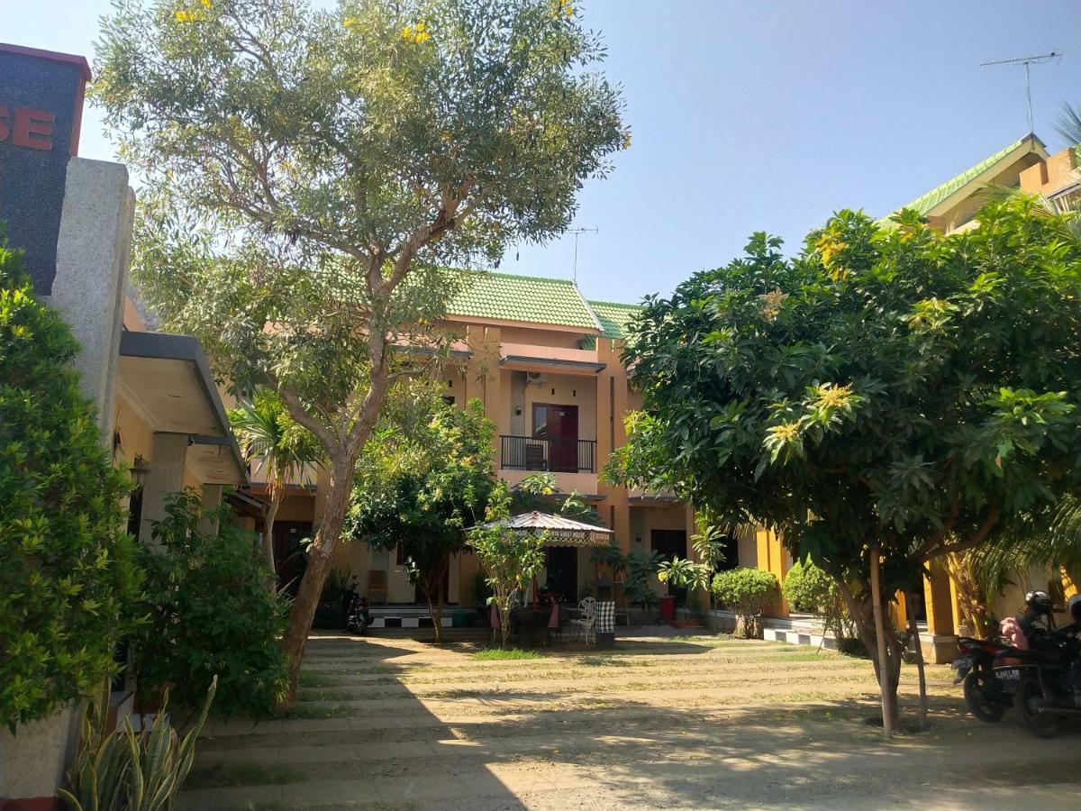 بروبولينغو Surya Guest House المظهر الخارجي الصورة